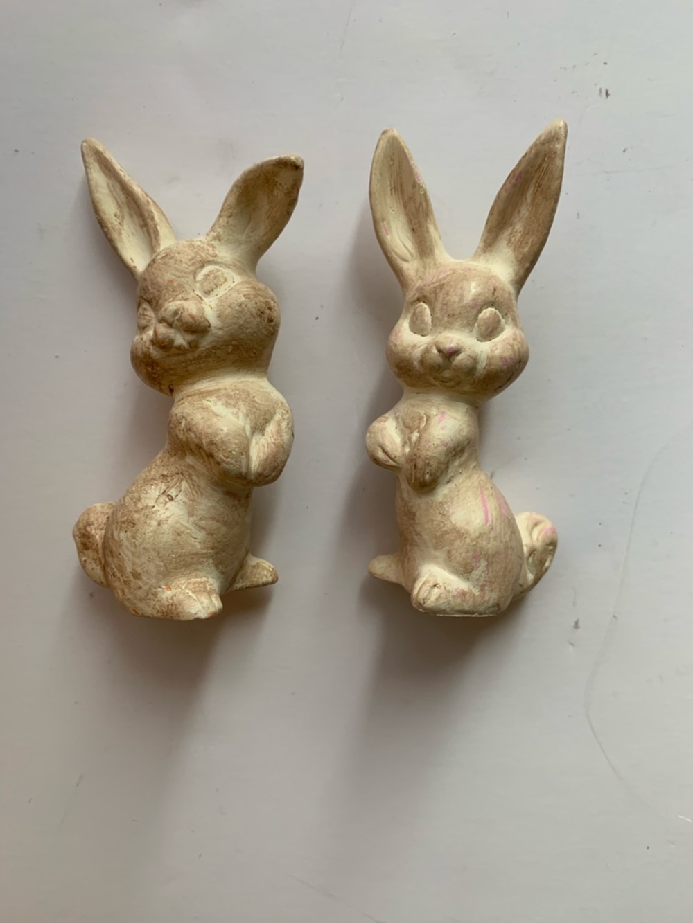 Vintage Mid-Century Chalkware Bunny Figurines • Retro Kitsch Easter Set of 2